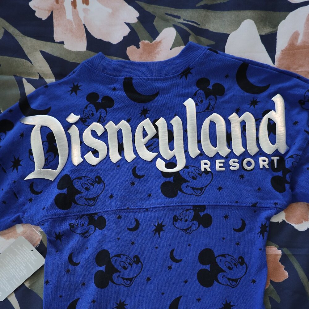 NWT Youth Disneyland Blue Spirit Jersey Wishes Come True Mickey Mouse